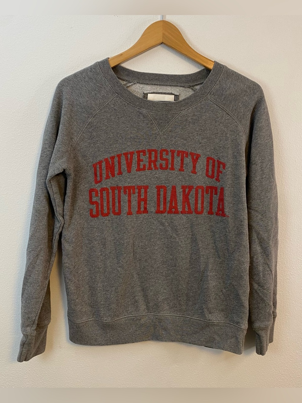 Redshirt University of South Dakota USD Gray Crewneck Pullover Women’s Medium